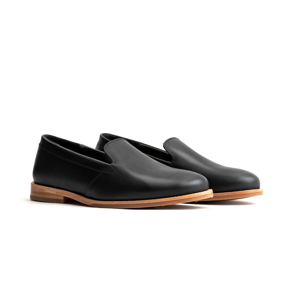 Portland Leather Company rounded black loafers, women’s size 9